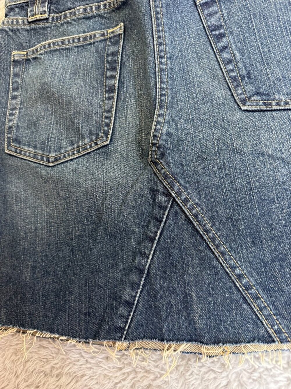 J.Crew Distressed Denim Mini Skirt 29 Frayed Hem Casual Retro Beach Boho - Picture 10 of 12